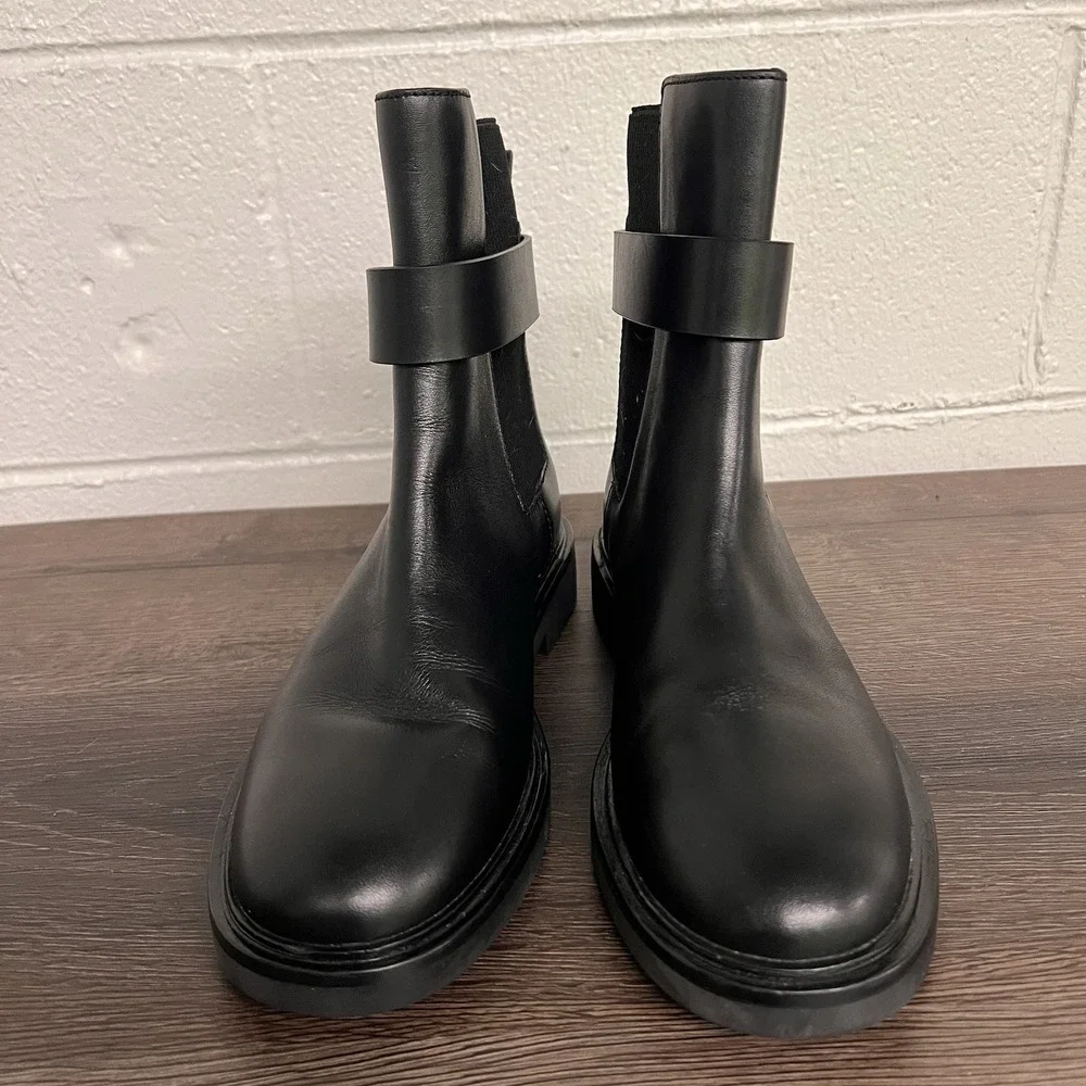 Tory Burch Double T Chelsea Boots Womens 8 Black Leather Ankle Pull On 8913